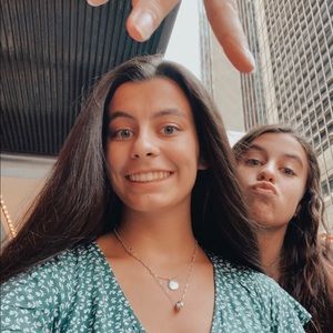 Meet your Posher, Addie